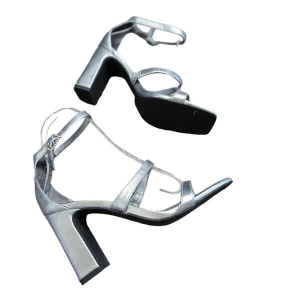 NORTHSTROM Rack nwob Adelaide Block Size 5.5 silver metallic imperfections - Picture 5 of 11